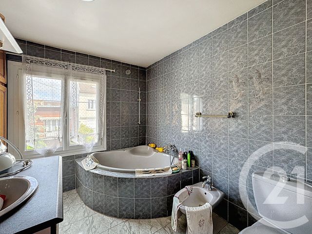 Afficher la photo en grand maison à vendre - 6 pièces - 81.0 m2 - ST DENIS - 93 - ILE-DE-FRANCE - Century 21 Riva Immobilier