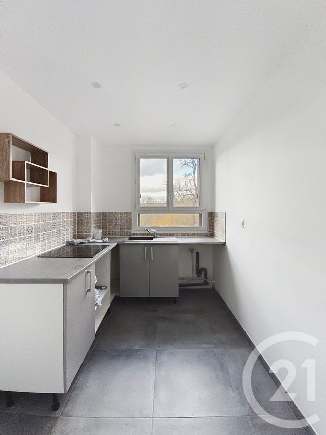 Appartement F2 à vendre - 2 pièces - 43.5 m2 - ST DENIS - 93 - ILE-DE-FRANCE - Century 21 Riva Immobilier