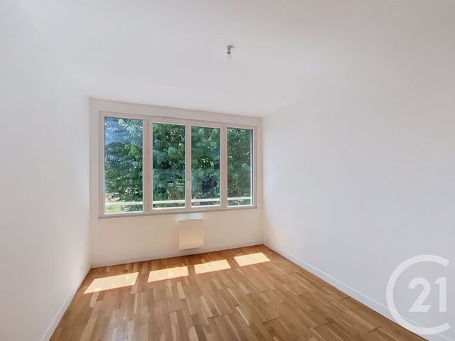 Appartement F3 à louer - 3 pièces - 62.26 m2 - ST DENIS - 93 - ILE-DE-FRANCE - Century 21 Riva Immobilier