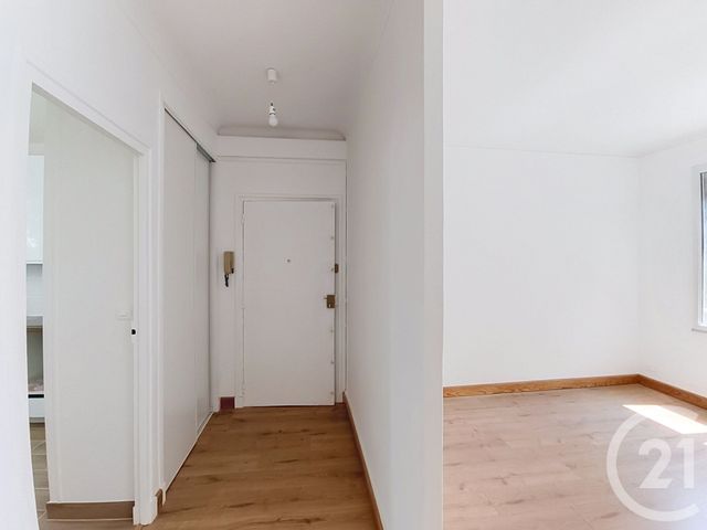Appartement F3 à louer - 3 pièces - 62.26 m2 - ST DENIS - 93 - ILE-DE-FRANCE - Century 21 Riva Immobilier