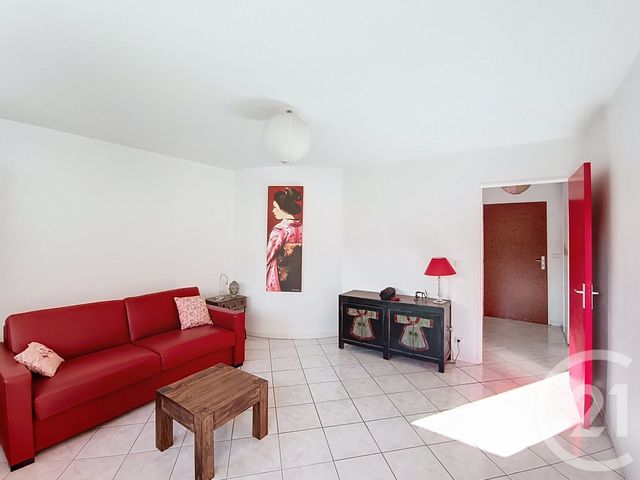 Appartement F1 à vendre - 1 pièce - 35.79 m2 - ST DENIS - 93 - ILE-DE-FRANCE - Century 21 Riva Immobilier