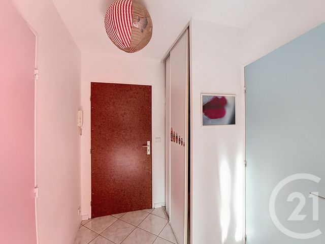 Appartement F1 à vendre - 1 pièce - 35.79 m2 - ST DENIS - 93 - ILE-DE-FRANCE - Century 21 Riva Immobilier