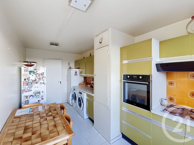Appartement F5 à vendre - 5 pièces - 121.51 m2 - ST DENIS - 93 - ILE-DE-FRANCE - Century 21 Riva Immobilier