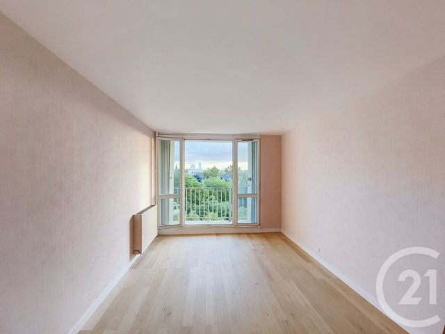 Appartement F5 à vendre - 5 pièces - 121.51 m2 - ST DENIS - 93 - ILE-DE-FRANCE - Century 21 Riva Immobilier