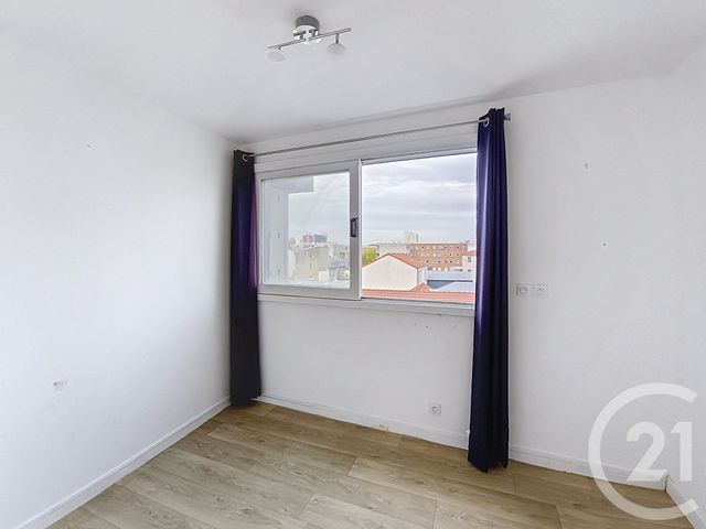 Appartement F2 bis à vendre - 2 pièces - 60.42 m2 - ST DENIS - 93 - ILE-DE-FRANCE - Century 21 Riva Immobilier