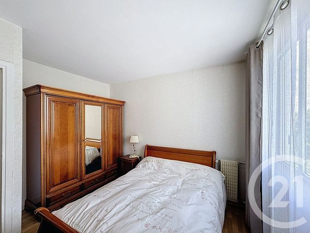 Afficher la photo en grand Appartement F3 à vendre - 3 pièces - 65.04 m2 - ST DENIS - 93 - ILE-DE-FRANCE - Century 21 Riva Immobilier