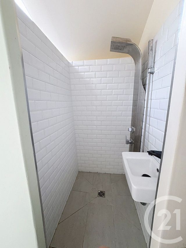 Afficher la photo en grand Appartement Studio à vendre - 1 pièce - 15.3 m2 - ST DENIS - 93 - ILE-DE-FRANCE - Century 21 Riva Immobilier