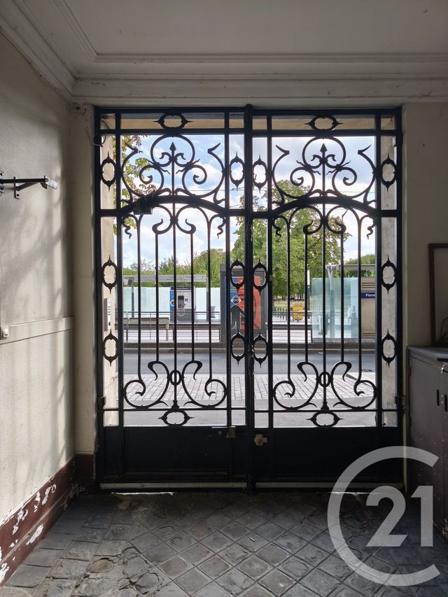 Appartement F2 à louer - 2 pièces - 56.1 m2 - ST DENIS - 93 - ILE-DE-FRANCE - Century 21 Riva Immobilier