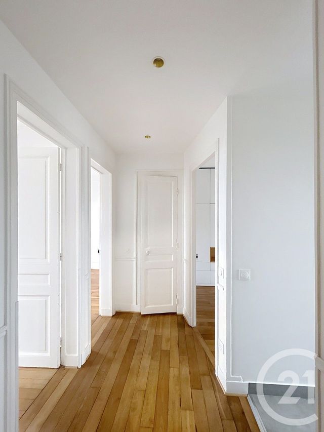 Appartement F2 à louer - 2 pièces - 56.1 m2 - ST DENIS - 93 - ILE-DE-FRANCE - Century 21 Riva Immobilier