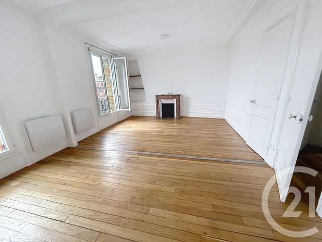 Appartement F2 à louer - 2 pièces - 56.1 m2 - ST DENIS - 93 - ILE-DE-FRANCE - Century 21 Riva Immobilier