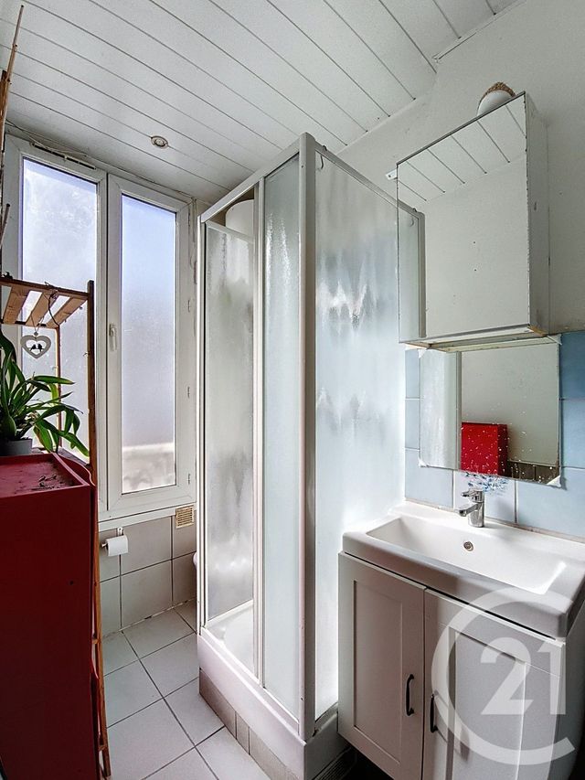 Appartement F2 à vendre - 2 pièces - 32.07 m2 - ST DENIS - 93 - ILE-DE-FRANCE - Century 21 Riva Immobilier