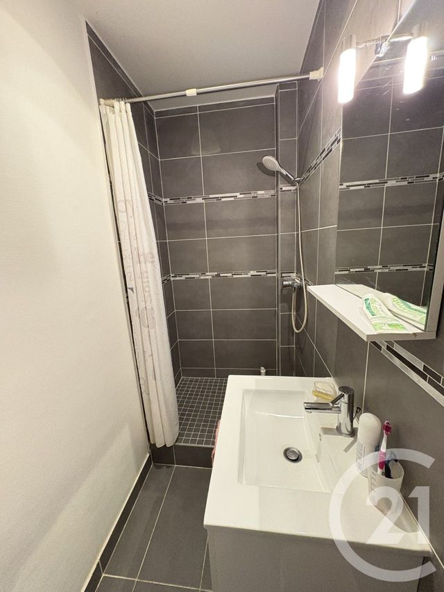 Appartement F3 à vendre - 3 pièces - 51.67 m2 - ST DENIS - 93 - ILE-DE-FRANCE - Century 21 Riva Immobilier