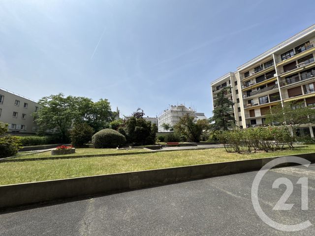 Appartement F2 à vendre - 2 pièces - 42.63 m2 - ST DENIS - 93 - ILE-DE-FRANCE - Century 21 Riva Immobilier
