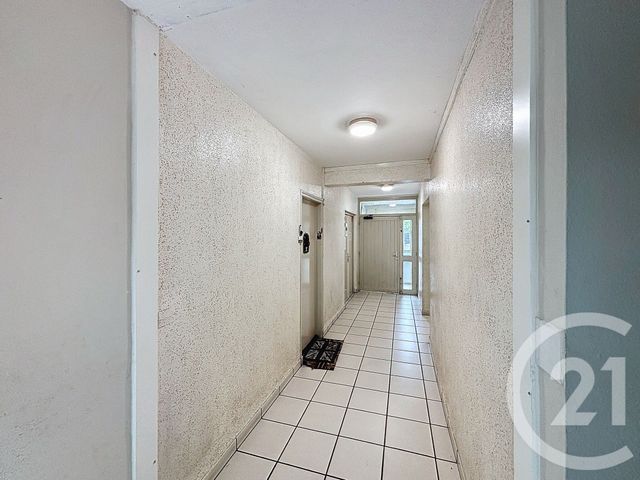 Appartement F4 à vendre - 4 pièces - 69.08 m2 - ST DENIS - 93 - ILE-DE-FRANCE - Century 21 Riva Immobilier