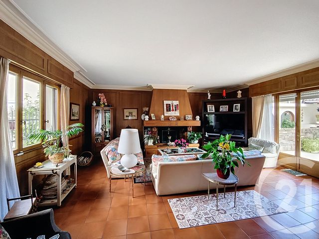 maison à vendre - 6 pièces - 177.0 m2 - ST DENIS - 93 - ILE-DE-FRANCE - Century 21 Riva Immobilier