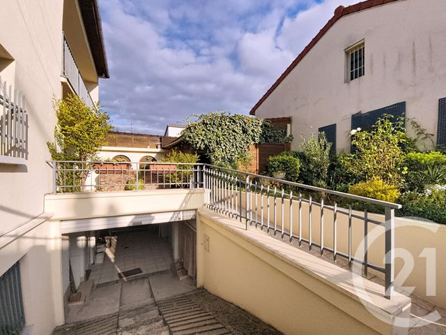 maison à vendre - 6 pièces - 177.0 m2 - ST DENIS - 93 - ILE-DE-FRANCE - Century 21 Riva Immobilier