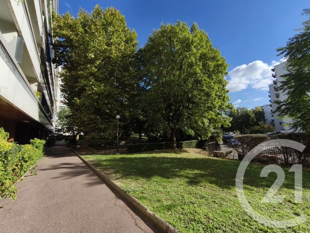 Appartement F3 à vendre - 3 pièces - 64.79 m2 - ST DENIS - 93 - ILE-DE-FRANCE - Century 21 Riva Immobilier