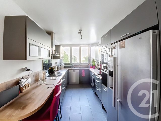 Appartement F3 à vendre - 3 pièces - 69.26 m2 - ST DENIS - 93 - ILE-DE-FRANCE - Century 21 Riva Immobilier