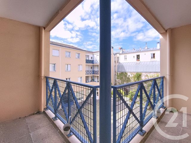 Appartement F3 à vendre - 3 pièces - 67.26 m2 - ST DENIS - 93 - ILE-DE-FRANCE - Century 21 Riva Immobilier