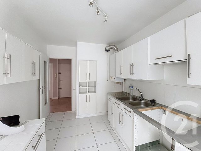 Appartement F3 à vendre - 3 pièces - 67.26 m2 - ST DENIS - 93 - ILE-DE-FRANCE - Century 21 Riva Immobilier