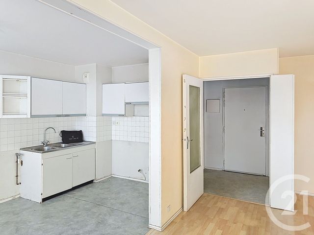 Appartement F2 à vendre - 2 pièces - 52.38 m2 - ST DENIS - 93 - ILE-DE-FRANCE - Century 21 Riva Immobilier