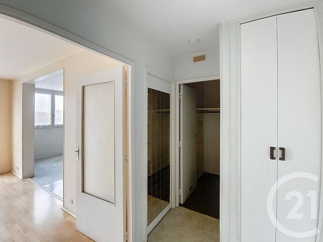 Appartement F2 à vendre - 2 pièces - 52.38 m2 - ST DENIS - 93 - ILE-DE-FRANCE - Century 21 Riva Immobilier