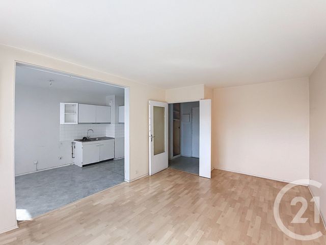 Appartement F2 à vendre - 2 pièces - 52.38 m2 - ST DENIS - 93 - ILE-DE-FRANCE - Century 21 Riva Immobilier