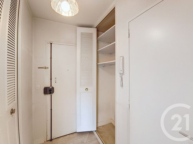 Afficher la photo en grand Appartement F1 à vendre - 1 pièce - 32.0 m2 - ST DENIS - 93 - ILE-DE-FRANCE - Century 21 Riva Immobilier