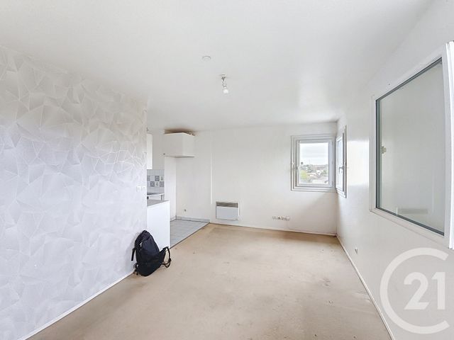 Appartement F2 à vendre - 2 pièces - 40.73 m2 - DUGNY - 93 - ILE-DE-FRANCE - Century 21 Riva Immobilier