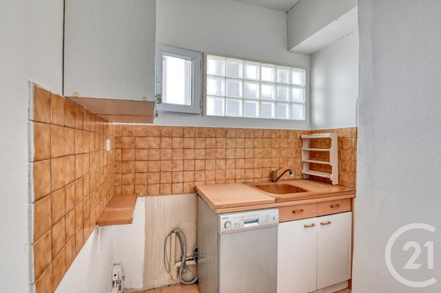 Appartement F2 à vendre - 2 pièces - 35.39 m2 - ST DENIS - 93 - ILE-DE-FRANCE - Century 21 Riva Immobilier