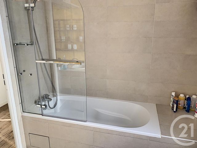 Appartement F4 à vendre - 4 pièces - 86.4 m2 - ST DENIS - 93 - ILE-DE-FRANCE - Century 21 Riva Immobilier