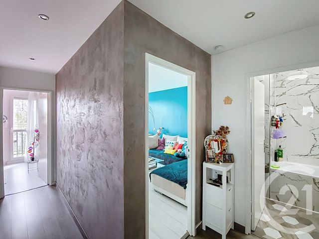 Appartement F3 à vendre - 3 pièces - 56.27 m2 - VILLENEUVE LA GARENNE - 92 - ILE-DE-FRANCE - Century 21 Riva Immobilier