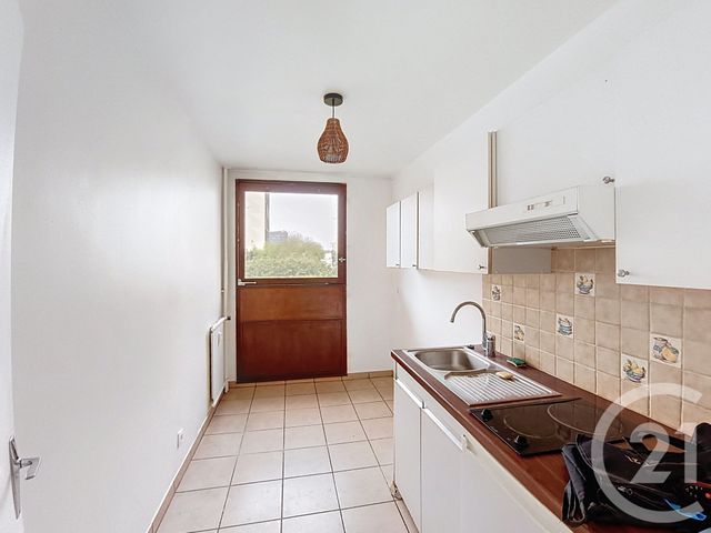 Appartement F1 à louer - 1 pièce - 32.03 m2 - ST DENIS - 93 - ILE-DE-FRANCE - Century 21 Riva Immobilier