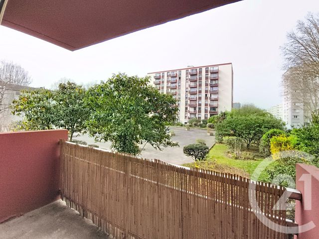 Appartement F1 à louer - 1 pièce - 32.03 m2 - ST DENIS - 93 - ILE-DE-FRANCE - Century 21 Riva Immobilier