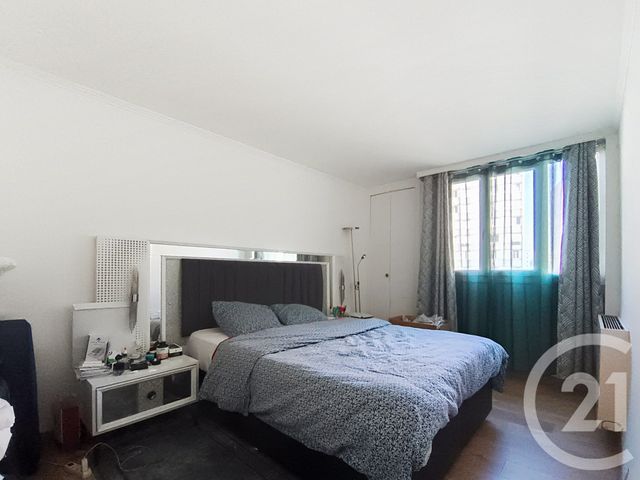 Appartement F4 à vendre - 4 pièces - 88.04 m2 - ST DENIS - 93 - ILE-DE-FRANCE - Century 21 Riva Immobilier