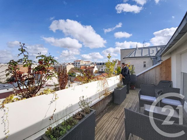 Appartement Duplex à vendre - 3 pièces - 54.39 m2 - ST DENIS - 93 - ILE-DE-FRANCE - Century 21 Riva Immobilier