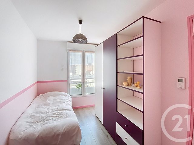 Appartement Duplex à vendre - 3 pièces - 54.39 m2 - ST DENIS - 93 - ILE-DE-FRANCE - Century 21 Riva Immobilier