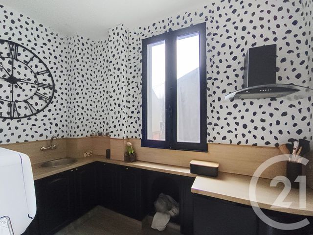 Appartement F2 à vendre - 2 pièces - 41.83 m2 - ST DENIS - 93 - ILE-DE-FRANCE - Century 21 Riva Immobilier