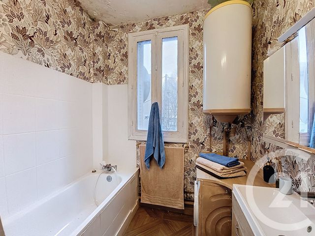 Appartement F2 à vendre - 2 pièces - 41.83 m2 - ST DENIS - 93 - ILE-DE-FRANCE - Century 21 Riva Immobilier