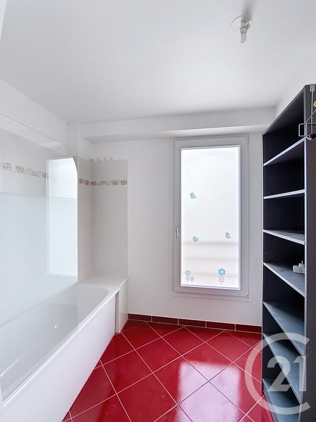 Appartement F3 à louer - 3 pièces - 69.69 m2 - L ILE ST DENIS - 93 - ILE-DE-FRANCE - Century 21 Riva Immobilier