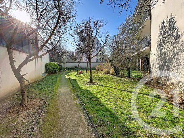 Appartement F3 à vendre - 3 pièces - 60.87 m2 - ST DENIS - 93 - ILE-DE-FRANCE - Century 21 Riva Immobilier