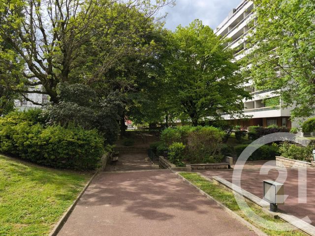 Appartement F3 à vendre - 3 pièces - 64.79 m2 - ST DENIS - 93 - ILE-DE-FRANCE - Century 21 Riva Immobilier