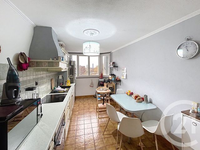 Appartement F4 à vendre - 4 pièces - 82.74 m2 - ST DENIS - 93 - ILE-DE-FRANCE - Century 21 Riva Immobilier