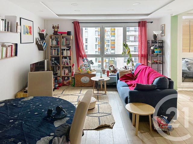 Appartement F4 à vendre - 4 pièces - 82.74 m2 - ST DENIS - 93 - ILE-DE-FRANCE - Century 21 Riva Immobilier
