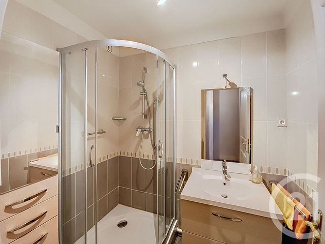 Appartement F4 à vendre - 4 pièces - 79.59 m2 - ST DENIS - 93 - ILE-DE-FRANCE - Century 21 Riva Immobilier