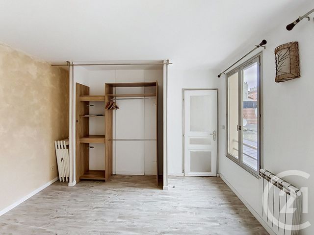 Appartement F2 à vendre - 2 pièces - 27.78 m2 - ST DENIS - 93 - ILE-DE-FRANCE - Century 21 Riva Immobilier