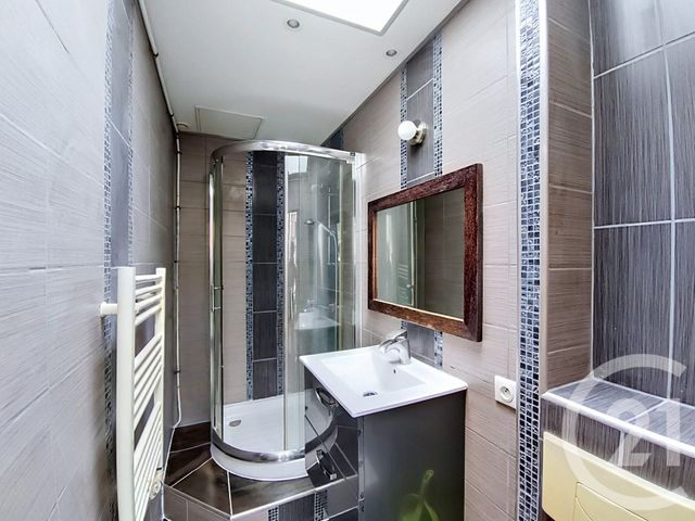 Appartement F2 à vendre - 2 pièces - 27.78 m2 - ST DENIS - 93 - ILE-DE-FRANCE - Century 21 Riva Immobilier