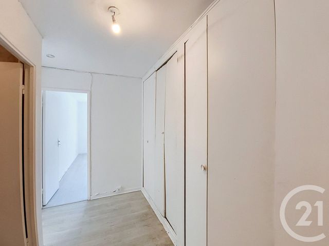 Appartement F2 à vendre - 2 pièces - 46.52 m2 - ST DENIS - 93 - ILE-DE-FRANCE - Century 21 Riva Immobilier