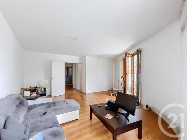 Appartement F4 à vendre - 4 pièces - 79.65 m2 - ST DENIS - 93 - ILE-DE-FRANCE - Century 21 Riva Immobilier