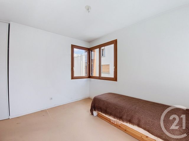 Appartement F4 à vendre - 4 pièces - 79.65 m2 - ST DENIS - 93 - ILE-DE-FRANCE - Century 21 Riva Immobilier
